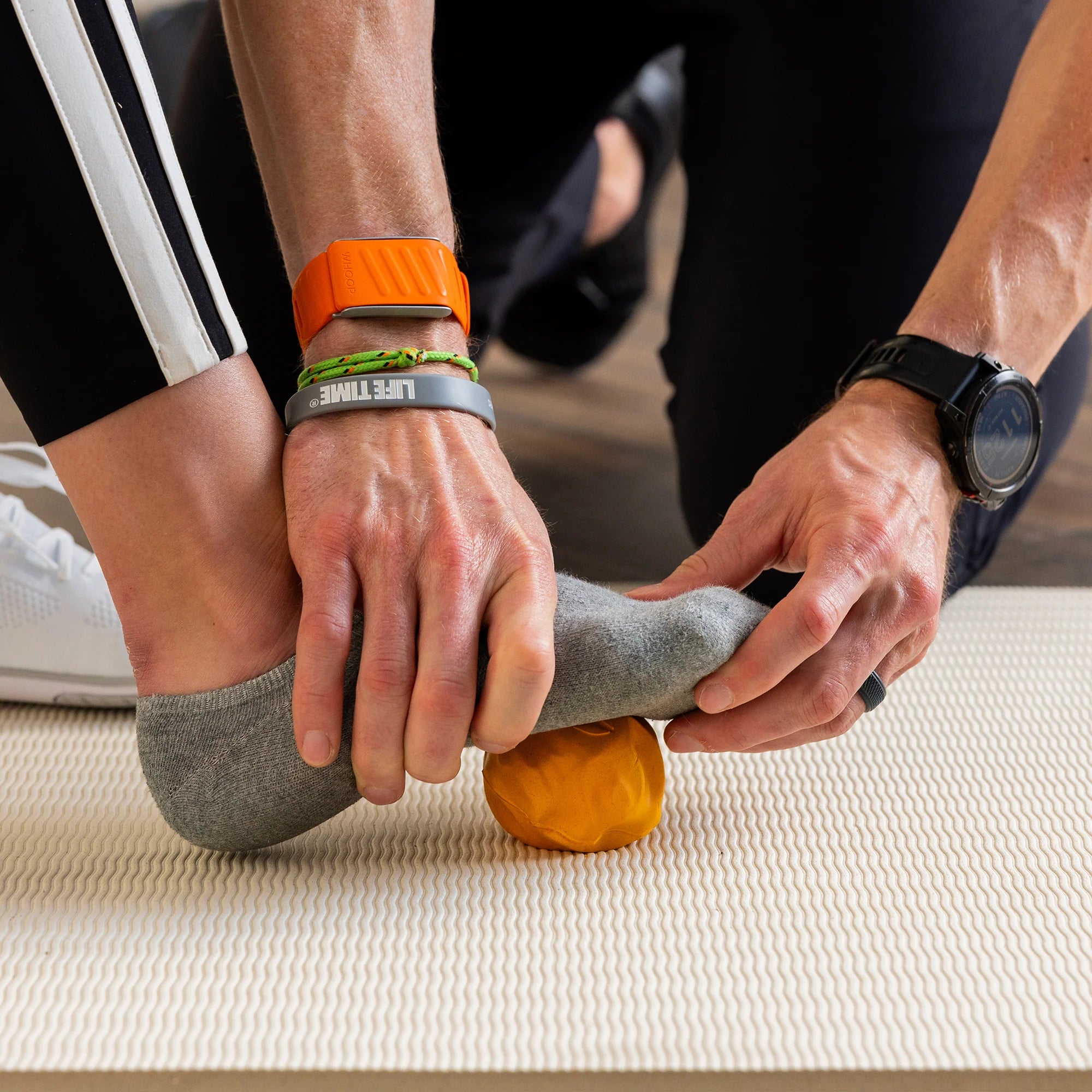 OCEANFOAM - WAVE MASSAGE BALL ROLLER