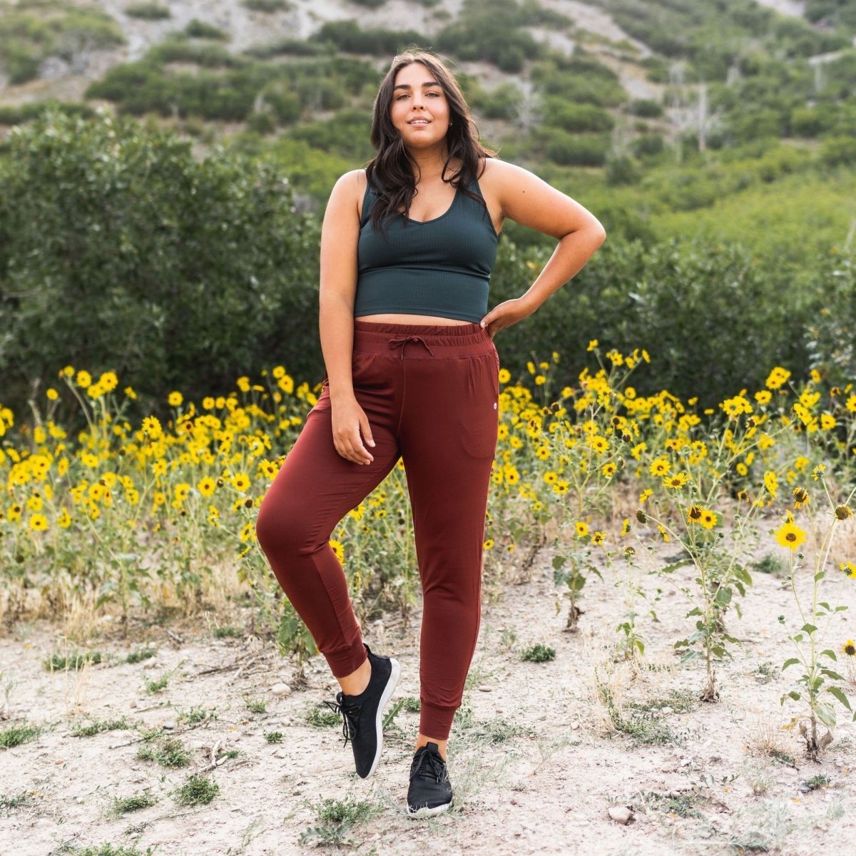 Senita Athletics - Weekend Joggers (Bronze)