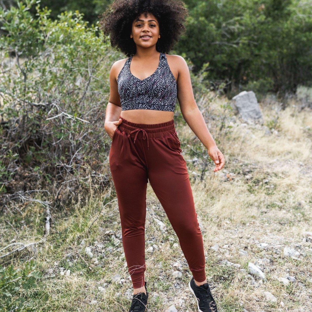 Senita Athletics - Weekend Joggers (Bronze)